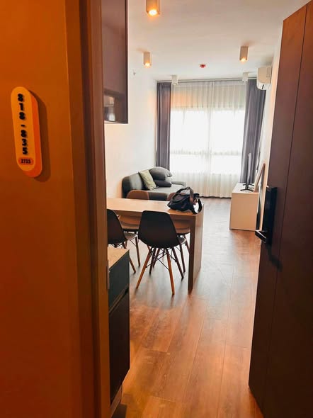 room interior of IDEO Rama9 – Asoke