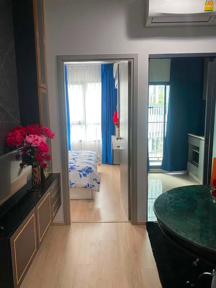 room interior of IDEO Rama9 – Asoke