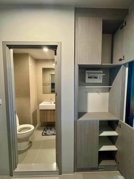 bathroom of Ideo Ramkamhaeng Lamsali Station