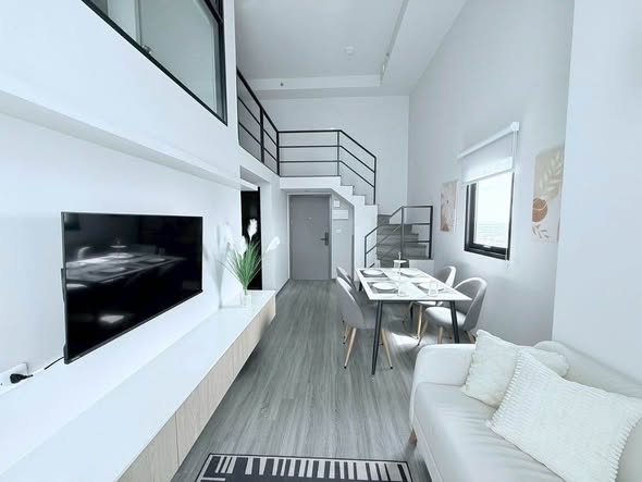 living room of Ideo Ramkamhaeng Lamsali Station
