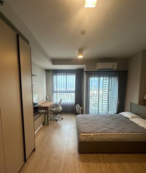 bedroom of Ideo Sathon-Wongwian Yai