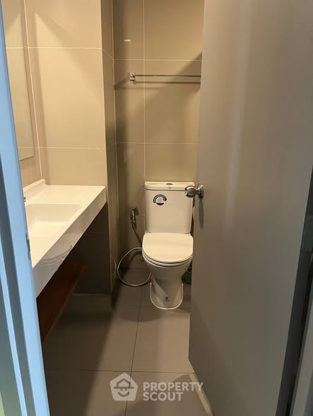Ideo Sathon-Wongwian Yai