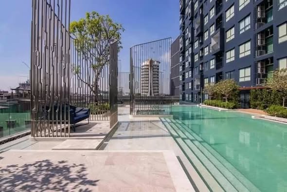 pool of Ideo Sukhumvit 93