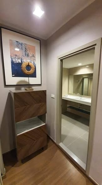 room interior and bathroom of Ideo Sukhumvit 93