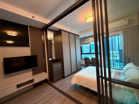 bedroom and room interior of IDEO Sukhumvit Rama 4 ไอดีโอ สุขุมวิท-พระราม 4
