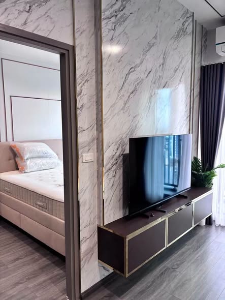 bedroom and room interior of IDEO Sukhumvit Rama 4 ไอดีโอ สุขุมวิท-พระราม 4