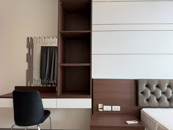 bedroom and room interior and bathroom of Ideo Verve Ratchaprarop