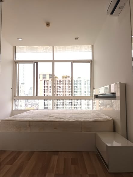 bedroom of Ideo Verve Sukhumvit