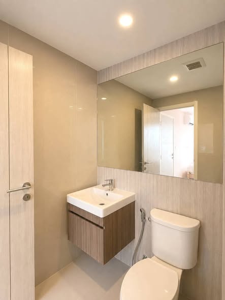 bathroom of IKON SUKHUMVIT 77 CONDOMINIUM
