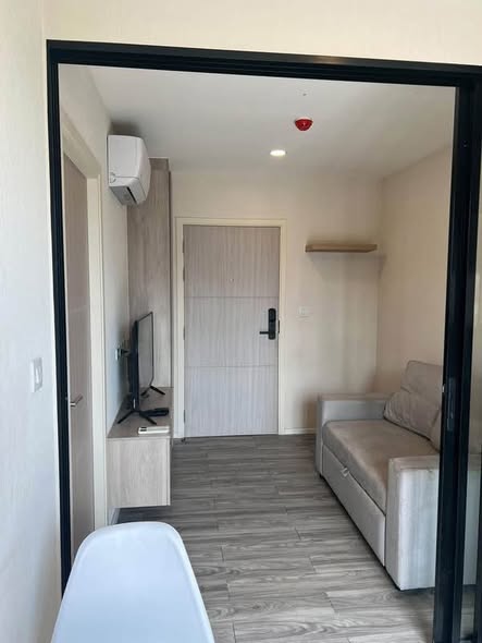 bedroom and room interior of IKON SUKHUMVIT 77 CONDOMINIUM