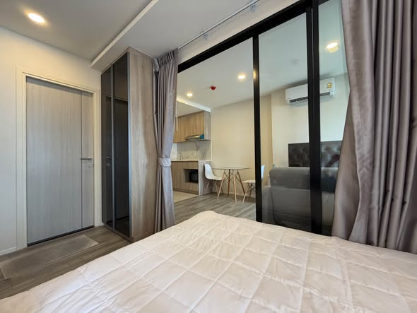 bedroom and room interior of IKON SUKHUMVIT 77 CONDOMINIUM