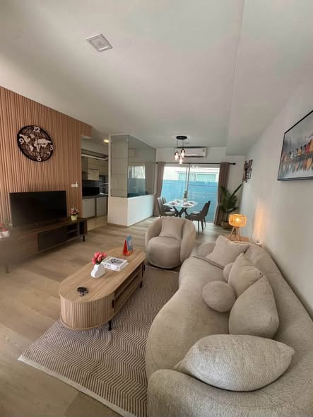 living room and bedroom of Indy 4 Bangna Km.7