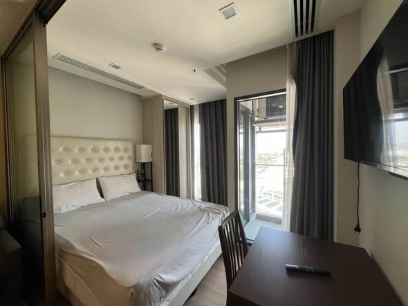 bedroom of Infinity One Condo
