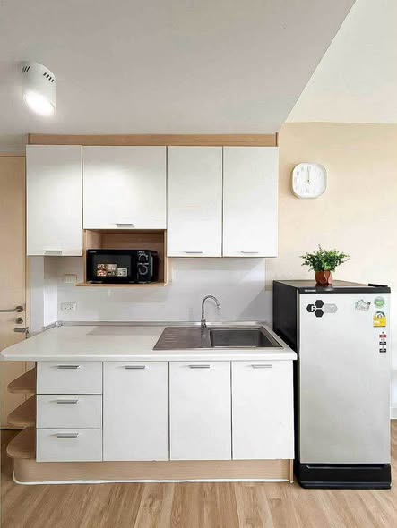 kitchen of Iris Avenue