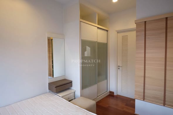 bedroom and room interior of Ivy Sathon 10