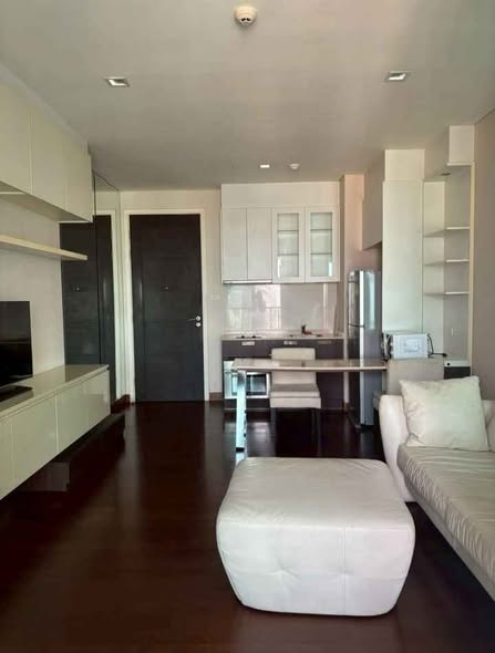 living room of IVY THONGLOR