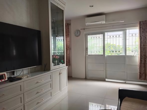 living room and room interior of Kanchanalak Debsirin