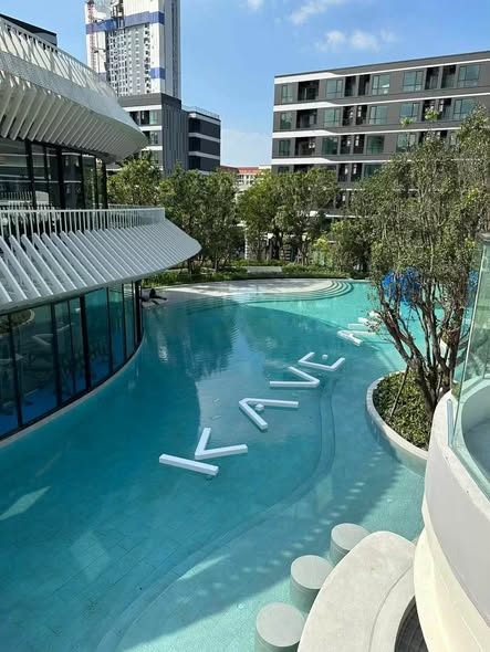 pool of Kave AVA