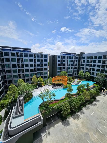 pool of Kave Luminous Bangmod