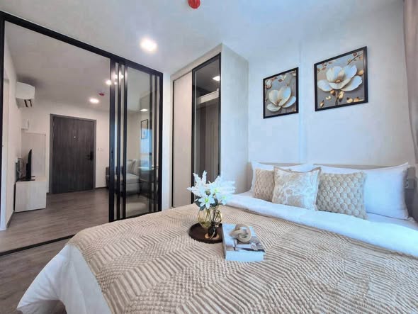 bedroom and room interior of Kave TU