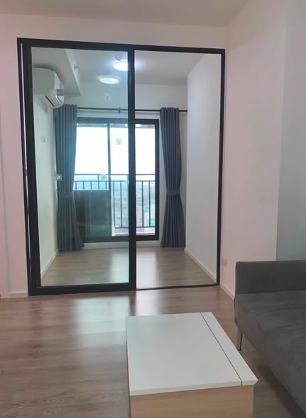 bedroom and room interior of Kensington Sukhumvit-Thepharak