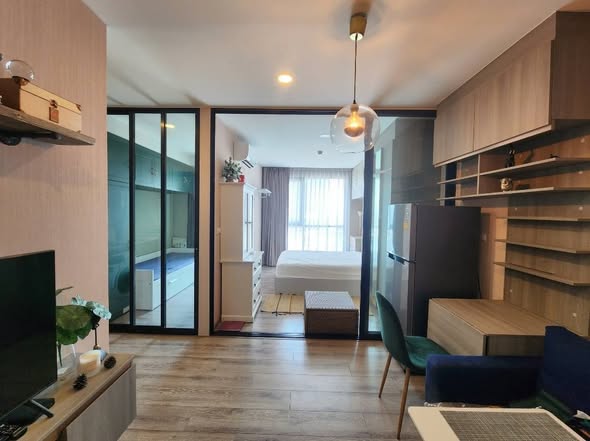 bedroom and room interior of Knightsbridge Collage Sukhumvit 107