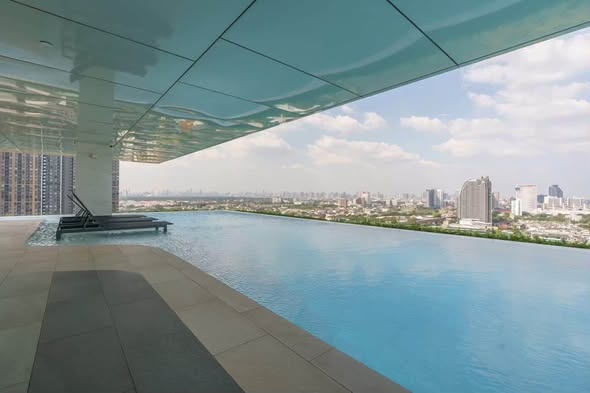pool of Knightsbridge Collage Sukhumvit 107