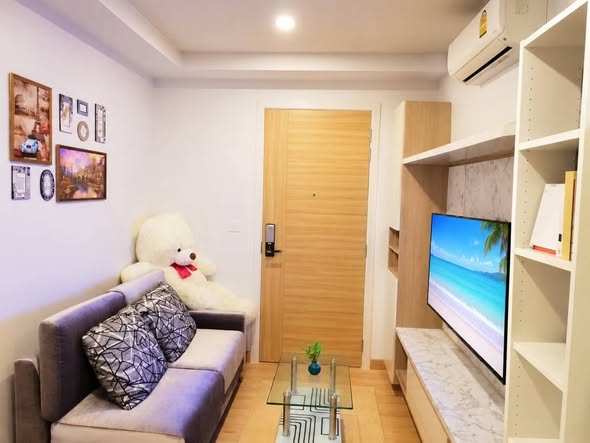 living room and bedroom of Knightsbridge Duplex Tiwanon | ไนท์บริดจ์ ดูเพล็กซ์ ติวานนท์