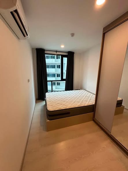 bedroom of KnightsBridge Phaholyothin Interchange
