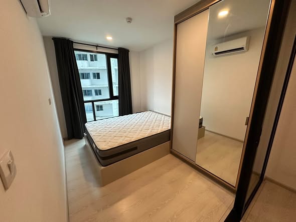 bedroom of KnightsBridge Phaholyothin Interchange