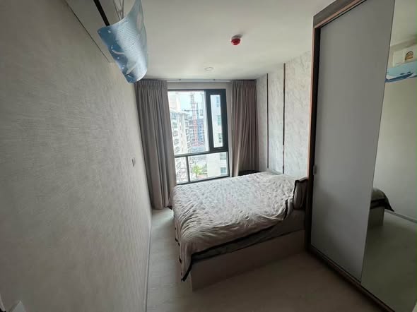 bedroom of KnightsBridge Phaholyothin Interchange