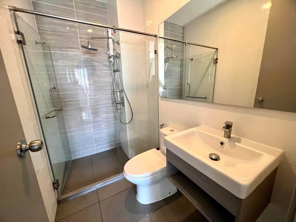 bathroom of KnightsBridge Prime Onnut