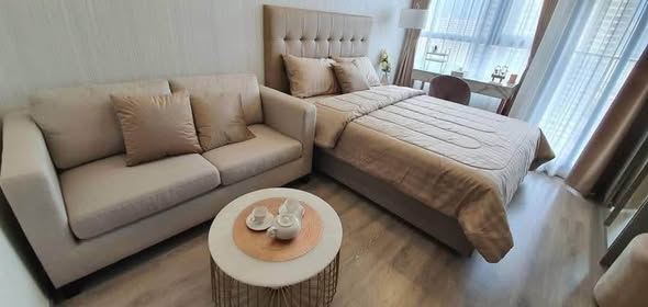 bedroom and living room of KnightsBridge Prime Onnut