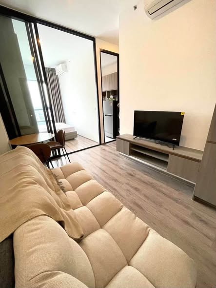 bedroom and living room and room interior of KnightsBridge Prime Onnut