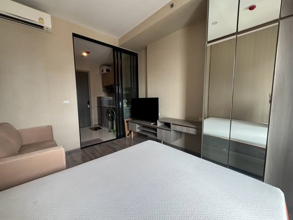bedroom and room interior of KnightsBridge Prime Onnut