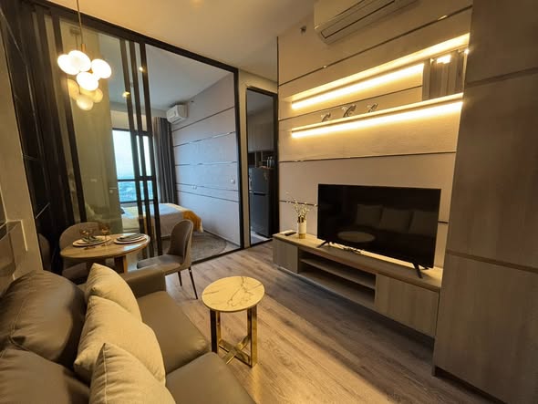 living room and bedroom of KnightsBridge Prime Onnut