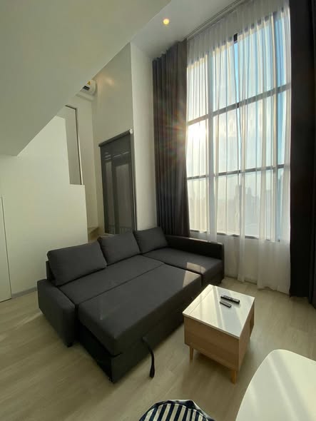 bedroom and living room of KnightsBridge Prime Sathon