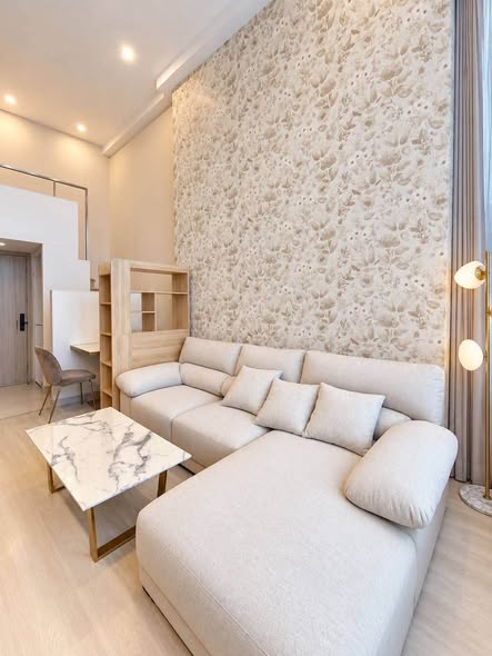 bedroom and living room of KnightsBridge Prime Sathon