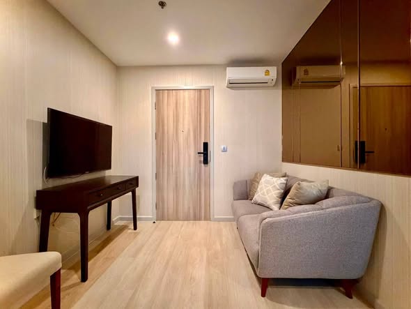 bedroom and living room and room interior of KnightsBridge Prime Sathon