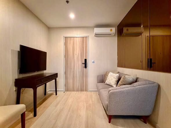 bedroom and living room and room interior of KnightsBridge Prime Sathon