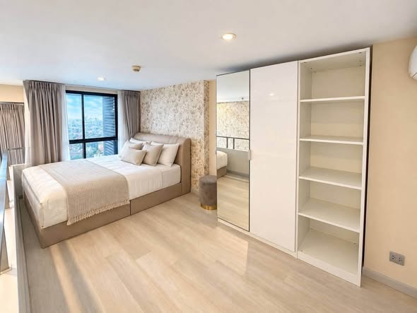 bedroom and room interior of KnightsBridge Prime Sathon