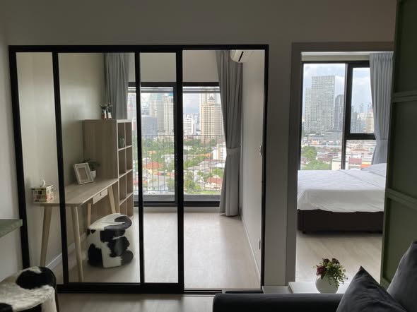 bedroom and room interior of KnightsBridge Prime Sathon