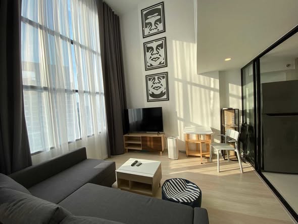 living room and bedroom of KnightsBridge Prime Sathon