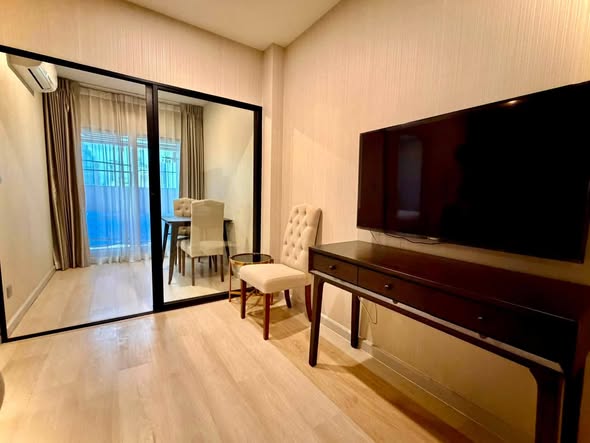 living room and bedroom and room interior of KnightsBridge Prime Sathon