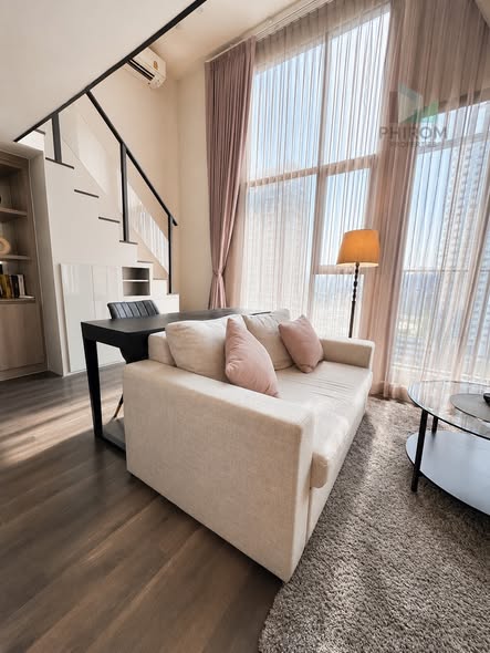 living room of KnightsBridge Space Rama9