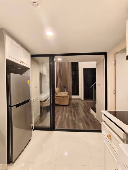 room interior of KnightsBridge Space Rama9