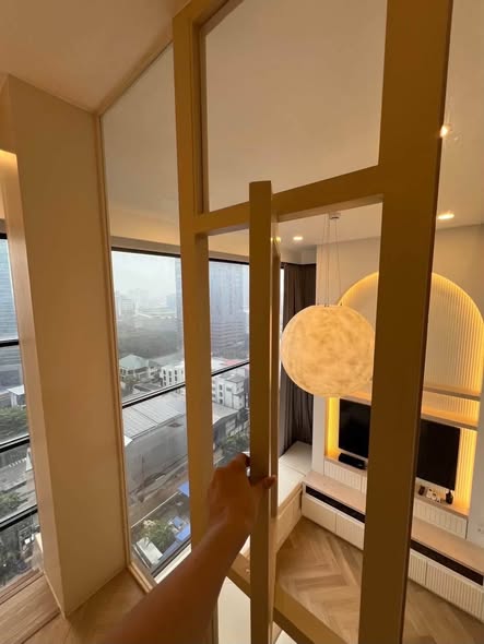 bathroom of KnightsBridge Space Ratchayothin