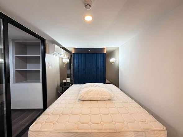 bedroom and room interior of KnightsBridge Space Ratchayothin