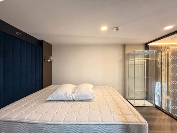 bedroom and room interior of KnightsBridge Space Ratchayothin