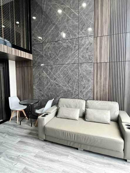 living room of KnightsBridge Space Ratchayothin